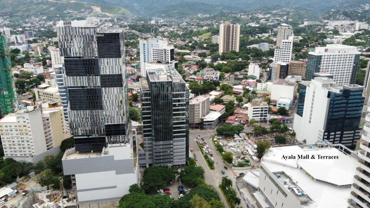 Avalon Condominium Cebu Buitenkant foto
