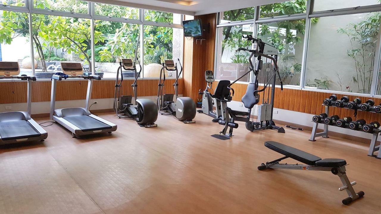 Avalon Condominium Cebu Buitenkant foto