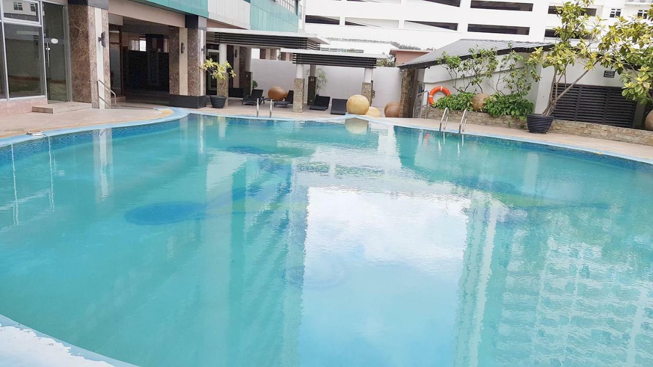 Avalon Condominium Cebu Buitenkant foto
